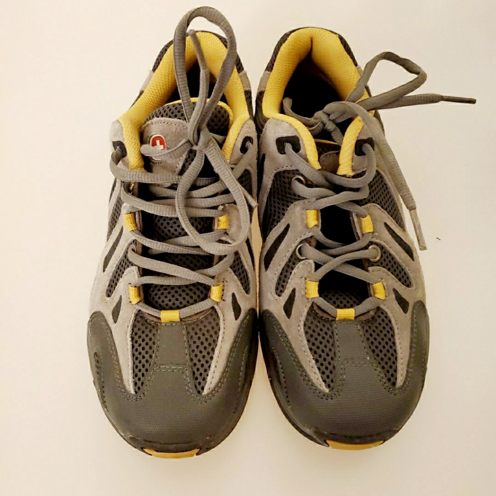 SWISSGEAR MEN SHOES